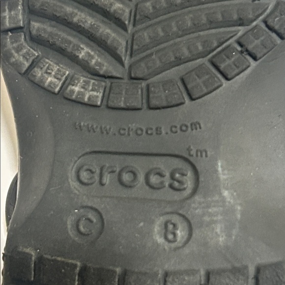 CROCS Kids Black Sandals - Picture 6 of 8